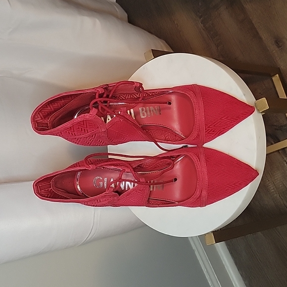 Gianni Bini,8.5 US, Red - Picture 2 of 4